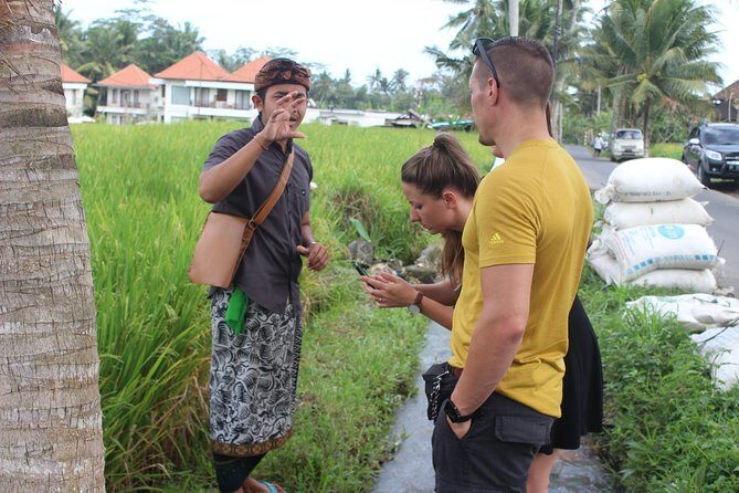Balinese Ubud cooking school (9 Dish Cooking and Market Tour) - What makes the staff style feel different