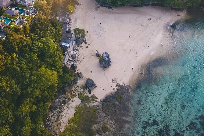 Bali's Best Sunset: Uluwatu Kecak Dance & Dinner Jimbaran Beach - What to pack and what to watch for at Uluwatu