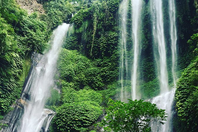 Banyuwana & Banyumala Waterfalls Tour Private - All-Inclusive - Pura Ulun Danu Bratan: temple time by Lake Bratan