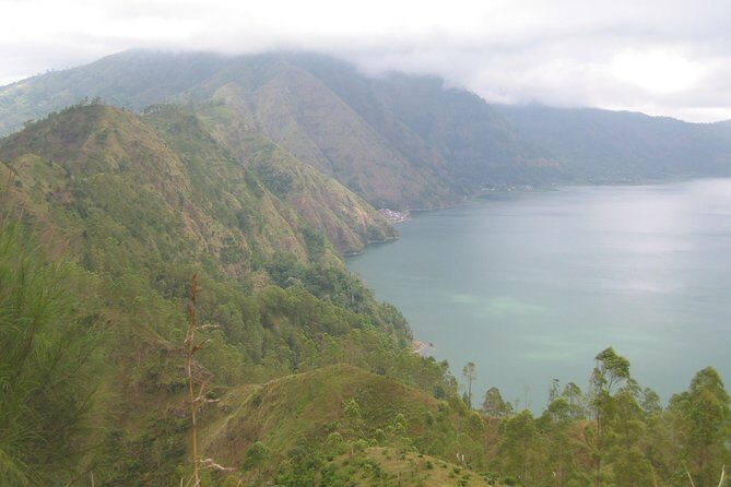 Batur Caldera Sunrise Trekking - Sunrise at the top: tea, coffee, and breakfast with the sky doing its thing