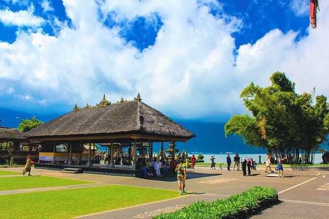 Bedugul and Singaraja Tour - The Batukaru area and Munduk twin lakes stop