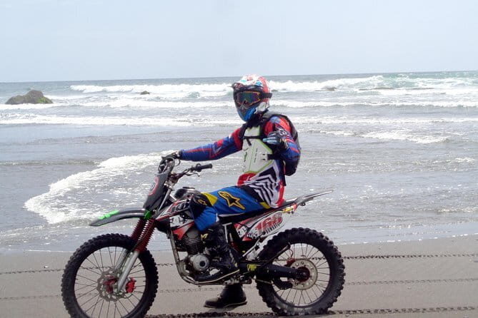 BEGINNER RIDE - Learn to ride and enjoy the sandy beach - Price and value: what’s included in the $50 beginner session