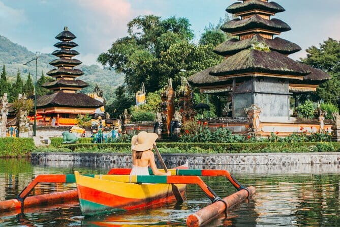 Beji Griya Waterfall Bali Spritual Holy Bath Experience - What to Wear and How to Behave at the Sacred Water Temple