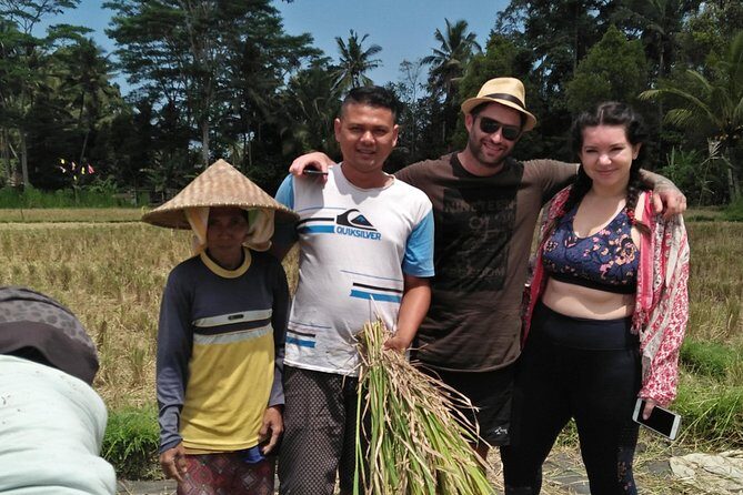 Benoa Cruise Port: Private Bali Day Tour with Local Guide - Ubud Traditional Art Market: shop smart, not frantic