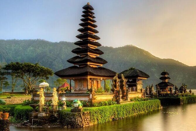 Beratan , lake side temple tour , all inclusive - Stop 2: Banyumala Twin Waterfalls and the short forest trek
