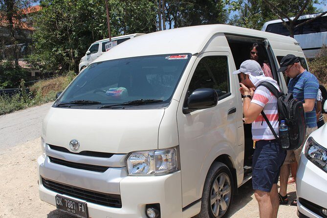 Best Bali Private Customize Tour - The driver experience: English help plus real-world convenience