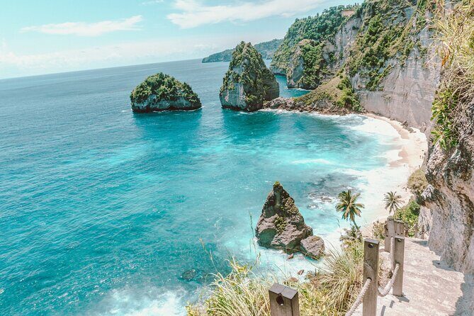 Best Iconic West and East Nusa Penida Island Tour - All Inclusive - Stop 2: Diamond Beach (white sand, easy to enjoy)