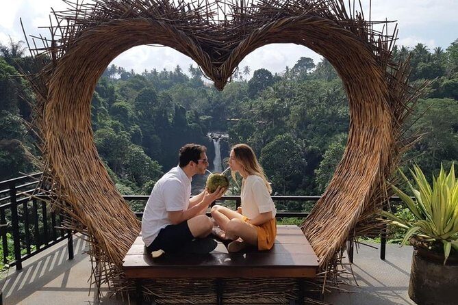 Best of Bali Jungle Swing with Ubud Sightseeing Tour - Sacred Monkey Forest Sanctuary: temple grounds with real macaques
