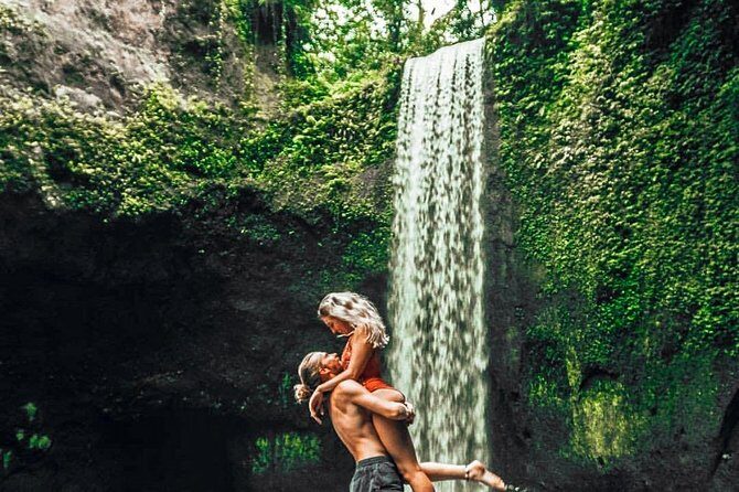 Best Of Ubud : One Day Hidden Waterfall Tour with Tempel - Sacred Monkey Forest Sanctuary + Dragon Bridge walk