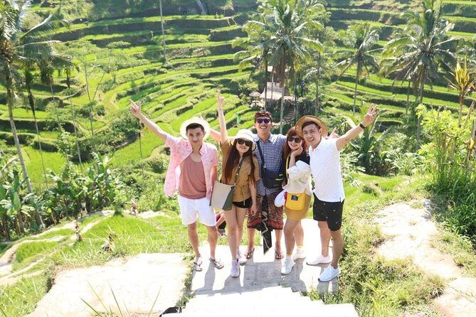 Best of Ubud Tour with Jungle Swing Private and All Inclusive - Stop 2: Sacred Monkey Forest Sanctuary and the Temple-Plus-Animals Vibe