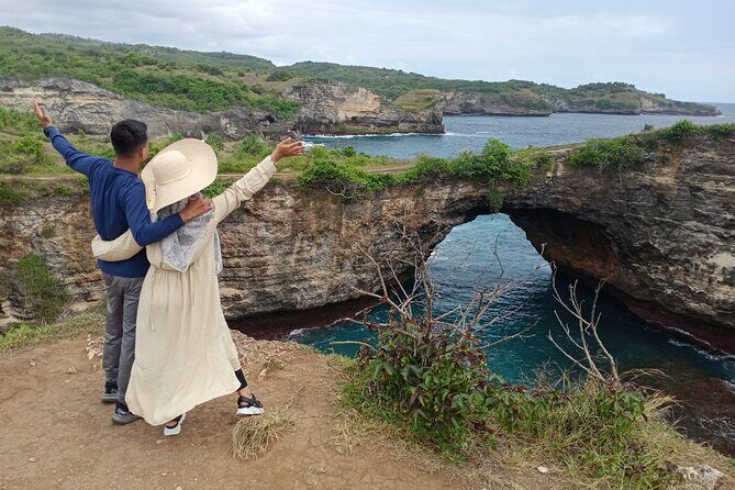Best Seller West Nusa Penida Island Private Guided Tour - Stop 3: Angel’s Billabong infinity pool, plus the best-photo walk