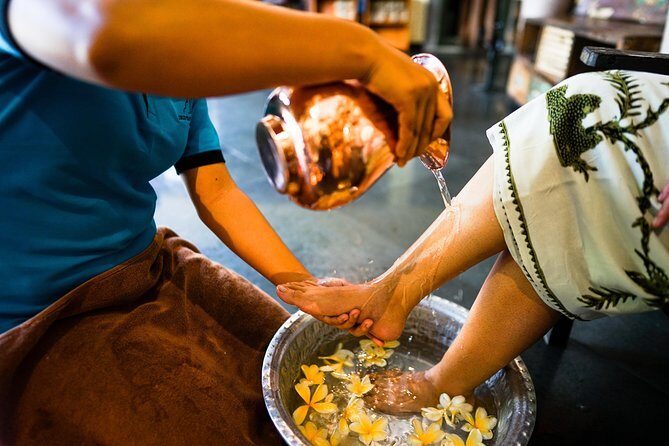 Body Massage Experience in Ubud Traditional Spa - What the full-body massage feels like in practice
