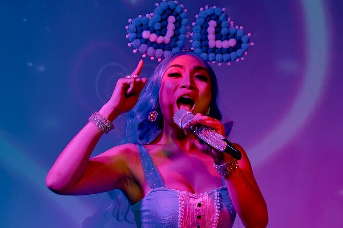Canggu: Drag Show with Dinner - Audience energy: fun, interactive, and not mean