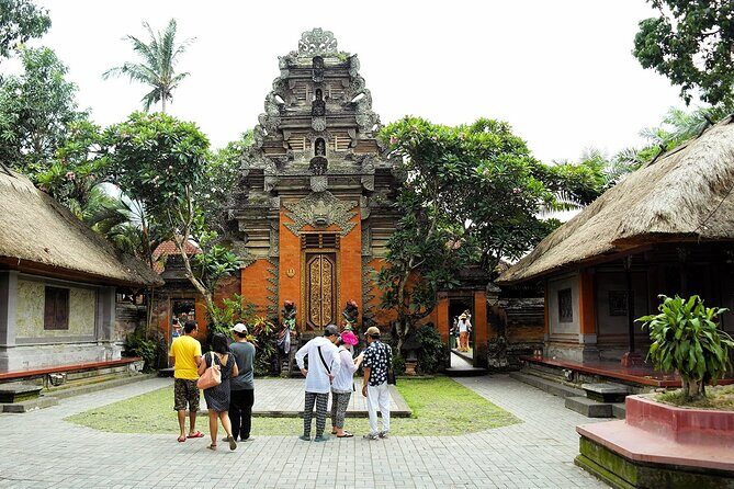 Central Bali Tour: Ubud Village, Kintamani Volcano, and Waterfall - Ubud Palace in 15 Minutes, Then the Art Market Hour