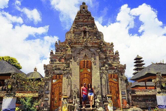 Complete your Bali Holiday with Bali Instagram Tour including Lunch - Lunch at Mentari Restoran: buffet comfort in the middle of the day