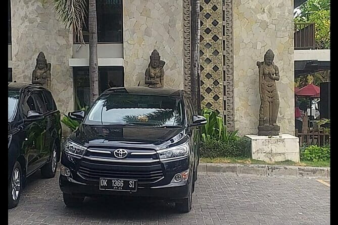 CRETYA UBUD Infinity Pool+ ATV RIDE with Gorilla Cave +lunch. - Lunch, bottled water, showers: where comfort beats bravado