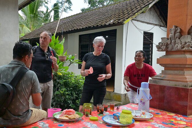 Cycling and Cooking Class in Ubud - Coffee at a Balinese Family Compound