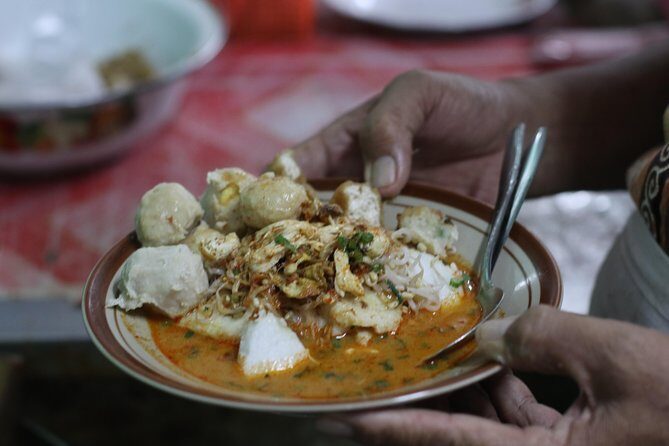 Denpasar City Food Tour (Day Tour) - Satay and soup: the fork in the road for halal options