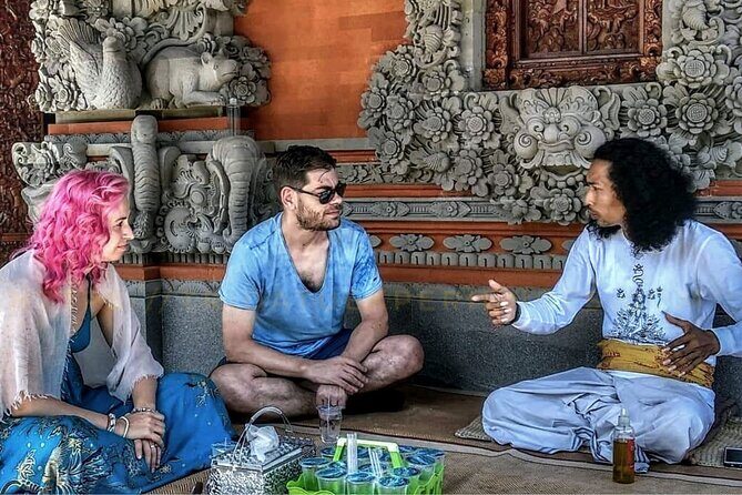 Discover Balinese fortune telling with convenient on-call service - How the on-call palmistry sessions work in Ubud