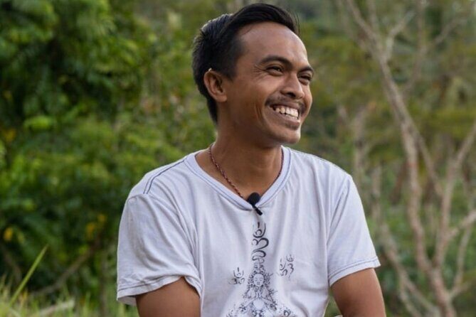 Discover Balinese fortune telling with convenient on-call service - What to expect from palmistry, family readings, and counseling