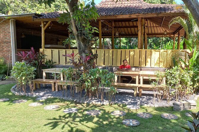Discover Scuba Diving in Pemuteran at the Biorock site,1 shore dive all included - What you get for $75: equipment, lunch, and instructor time