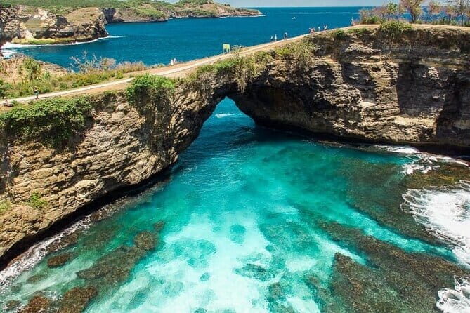 Discover the Enchanting Beauty of West Nusa Penida Private Tour - Boat crossing plan: Sanur or Kusamba, about 45 minutes each way