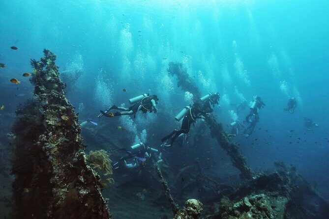 Dive at Tulamben Bali USS Liberty Ship Wreck - Tulamben Beach: where the day gets set up quickly