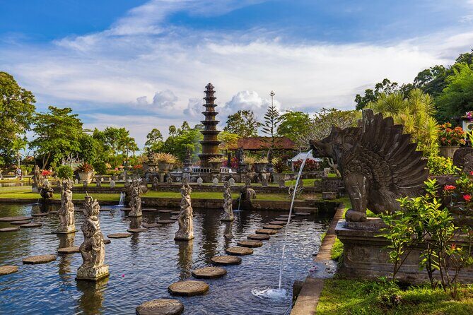 East Bali Lempuyang Temple Tirta Gangga and Waterfall Tour - Lempuyang Temple and the Gate of Heaven: queues and photo strategy
