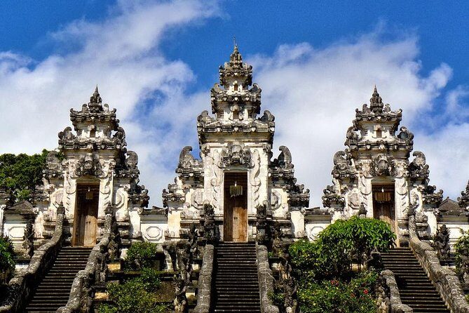 East Bali Tour: Gate of Heaven, Water Palace, Sleeping Gajah - Private East Bali in a Toyota Innova: comfort and control
