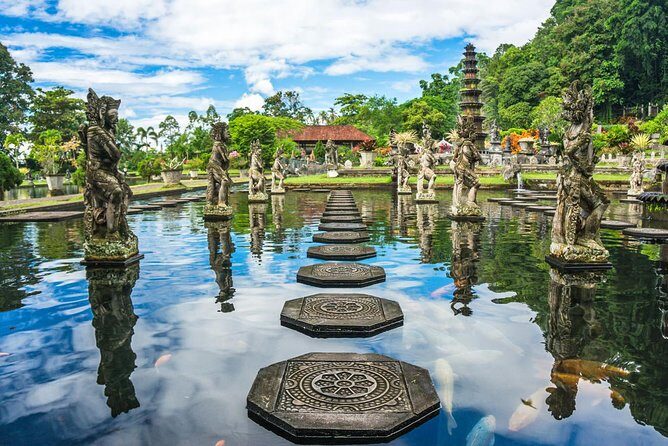 East Bali Tour: Lempuyang Temple - Gate of Heaven, Tirta Gangga, Virgin Beach - Door-to-door transport from Ubud and south Bali: the real value