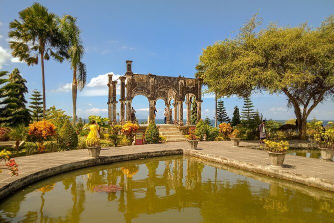 East Bali Tour, Lempuyang - Tirta Gangga - Ujung Soekasada - Black sand Beach - How the 8:00 am East Bali route fits a long day