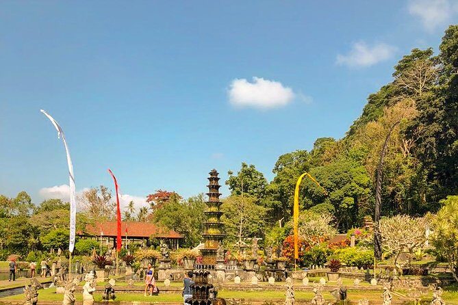 East Bali Tour, Lempuyang - Tirta Gangga - Ujung Soekasada - Black sand Beach - Comfort and photo tips for this exact itinerary