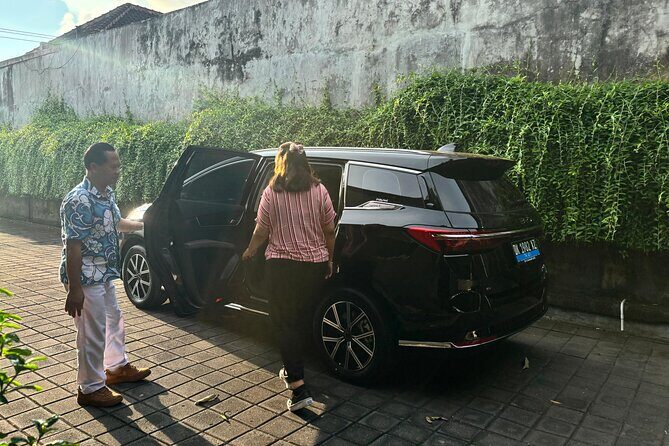 Eco Friendly Premium Electric Vehicle Airport Transfers - Private pickup means you control the pace