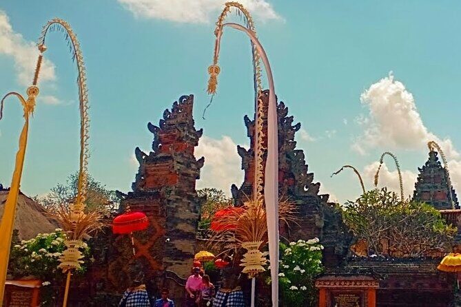 Experience Full Day to Bali Swing Temple and Monkey Forest - Pickup, timing, and why a small group helps (a lot)