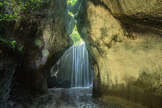 Explore East Bali: Full-Day The Most Charming Spots - All Inclusive Tickets - The private guide effect: why this day works when someone’s paying attention