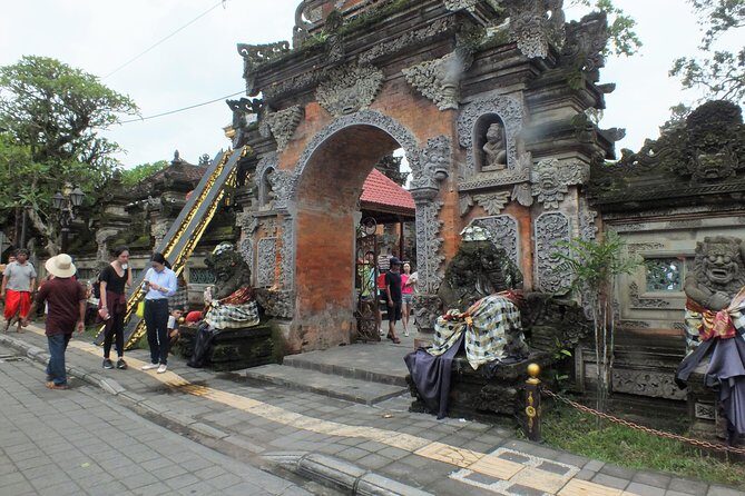 Famous Ubud villlage and Dance Tour with Rice Terrace And Waterfall Visit - Mas Village wood carving: Werochana stop