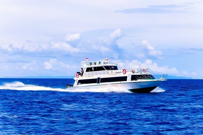 Fast Boat Transfer Bali to Gili & Lombok + Private Hotel Pick-up - From the water to your island: making the stops work for you