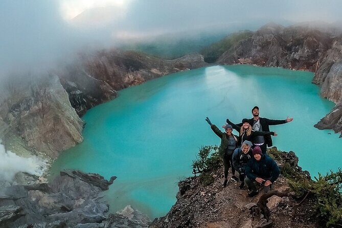 From Bali: 24-Hour Kawah Ijen Blue Flames, Dinner & Room - Meals and your private room: comfort after the crater grind