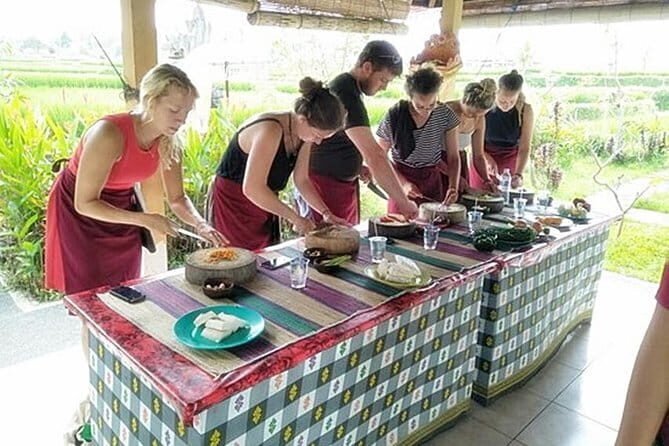 From Ubud: Authentic Cooking Class Visit Traditional Market - Ingredients and Farm Tour: Understanding Where Food Starts