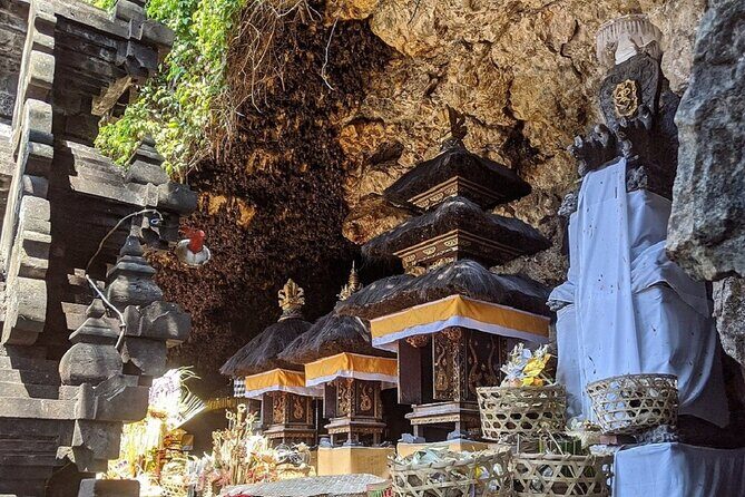Full Day All Inclusive Besakih Holy Mother Temple Private Tour - Lunch break with Indonesian food (and vegetarian choice)