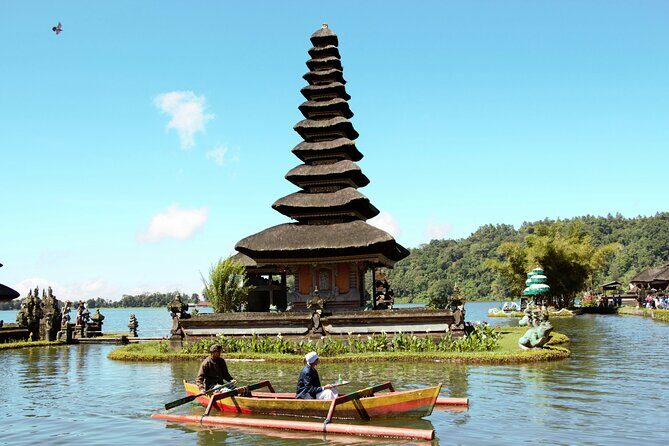 Full Day Bali North West Tour - Waterfall and Scenic Site - Stop 3: Handara Iconic Gate for the Green-Hill Photo Moment