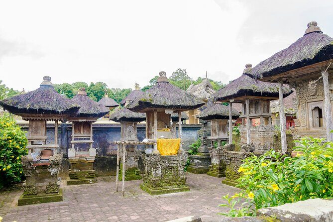 Full Day Kintamani Volcano View and Ancient Penglipuran Village - Lunch in Kintamani: buffet comfort with a serious view