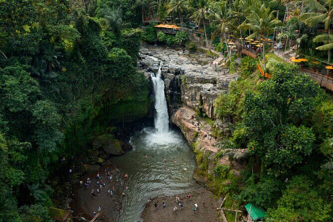 Full Day Private Guided Tour to Bali - Tegalalang Rice Terraces: cliff views, farmers, and heat management