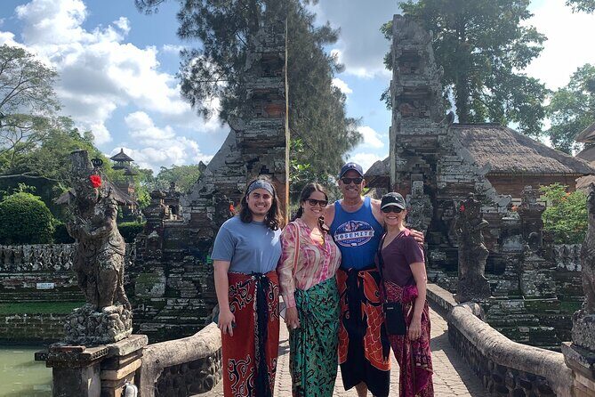 Full Day Tour Bedugul Sightseeing and Tanah Lot Temple - Stop 3: Handara Iconic Gate for the classic Bali photo moment