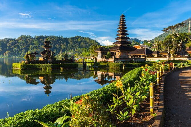 Full Day Tour to Water Temples UNESCO Rice Terraces in Bali - Jatiluwih Green Land Rice Terraces: big views and real farming scale