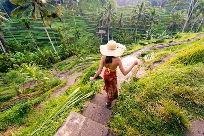 Full-day Ubud Private tour : Cultural Heritage - Uma Ceking Resto and swing-time with rice-terrace views