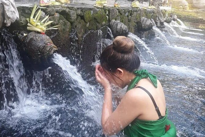 Full-Day Ubud Village including Mt Batur Tirta Empul and Sightseeing Tour - Stop at Sari Amerta Batik Collection: craft, wax, and patterns with context
