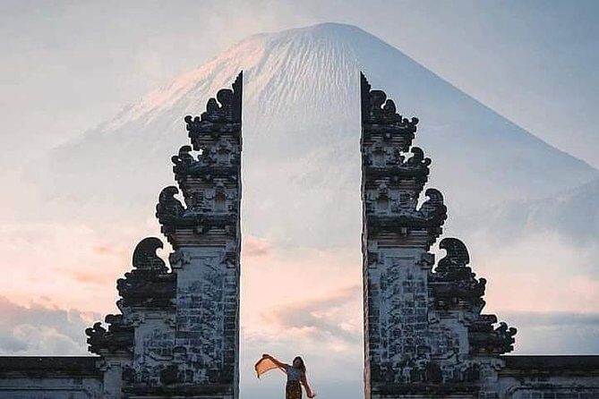Gate Heaven Lempuyang Tirta Gangga East Bali Private Guided Tour - Lempuyang Gates of Heaven: the photo wait and the steep truth