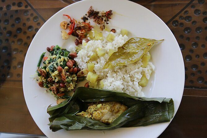 Gianyar Market Visit & Cooking Class in Ubud with Kadek & Putu - From Ubud pickup to the Gianyar market start