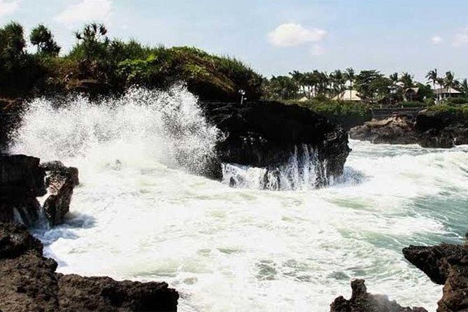 Half-Day Taman Ayun UNESCO and Tanah Lot Temple with private Car - Touring the temple grounds without rushing the sacred parts